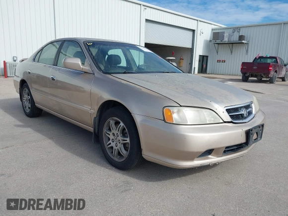 2000 Acura TL with VIN 19UUA5664YA052956, listed as a IAAI auction lot 41614847 with 225,861 mi miles. Bid and sale history available at carsss.com. Image 1.