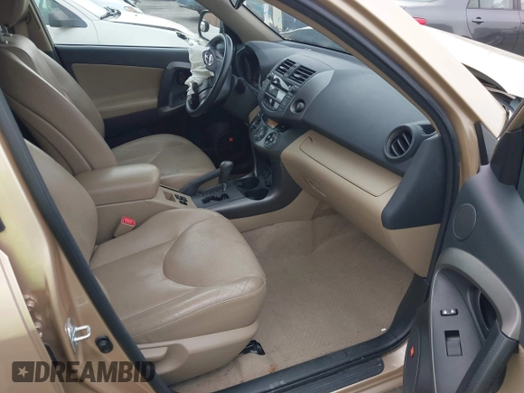 2010 Toyota RAV4 Limited z VIN 2T3DK4DV8AW032197, wystawiony jako IAAI lot #41489226 z przebiegiem 93 490 mil mil oraz . Historia ofert i sprzedaży dostępna na DreamBid. Obrazek 5.