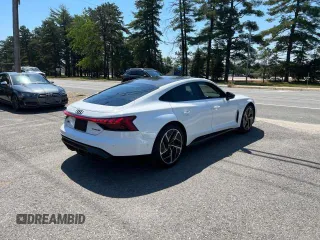 2023 Audi RS e-tron GT z VIN WAUBHBFW2P7900552, wystawiony jako Copart lot #67729684 z przebiegiem 1512 mil mil oraz Tytuł czysty. Historia ofert i sprzedaży dostępna na DreamBid. Obrazek 3.