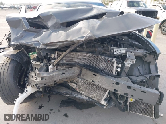 2019 Dodge Charger SRT Hellcat with VIN 2C3CDXL95KH725925, listed as a IAAI auction lot 39012995 with Not Provided miles and . Bid and sale history available at DreamBid. Image 6.