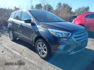 2017 Ford Escape SE with VIN 1FMCU9GD6HUC70333, listed as a IAAI auction lot 41920087 with 67,441 mi miles. Bid and sale history available at carsss.com. Image 1.
