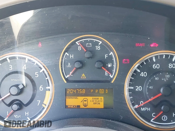 2011 Nissan Armada SV z VIN 5N1BA0ND2BN608699, wystawiony jako IAAI lot #42284447 z przebiegiem 204 758 mil mil oraz . Historia ofert i sprzedaży dostępna na DreamBid. Obrazek 7.