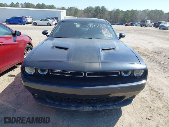 2017 Dodge Challenger SXT z VIN 2C3CDZAG6HH665661, wystawiony jako IAAI lot #41779875 z przebiegiem 97 280 mil mil oraz . Historia ofert i sprzedaży dostępna na DreamBid. Obrazek 12.