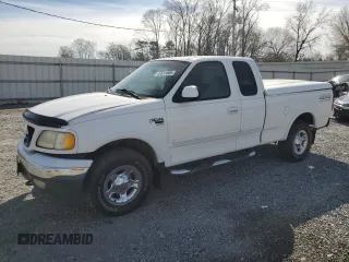 1999 Ford F-150 XL with VIN 1FTRX18L5XNB18226, listed as a Copart auction lot 45531005 with 0 mi miles and Salvage Title. Bid and sale history available at carsss.com. Image 1.