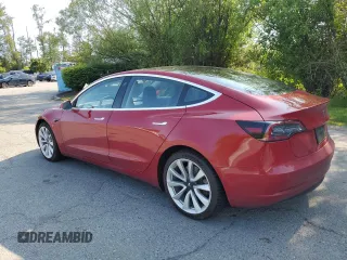 2018 Tesla Model 3 Long Range Battery z VIN 5YJ3E1EB0JF065688, wystawiony jako Copart lot #58981775 z przebiegiem 75 146 mil mil oraz Szkoda całkowita • Salvage title. Historia ofert i sprzedaży dostępna na DreamBid. Obrazek 2.