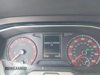 2021 Volkswagen Jetta S z VIN 3VWC57BU9MM015930, wystawiony jako IAAI lot #42020727 z przebiegiem 67 982 mil mil oraz . Historia ofert i sprzedaży dostępna na DreamBid. Obrazek 7.