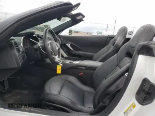 2016 Chevrolet Corvette 1LT z VIN 1G1YB3D71G5123625, wystawiony jako Copart lot #53939265 z przebiegiem 55 049 mil mil oraz Szkoda całkowita • Salvage title. Historia ofert i sprzedaży dostępna na DreamBid. Obrazek 7.