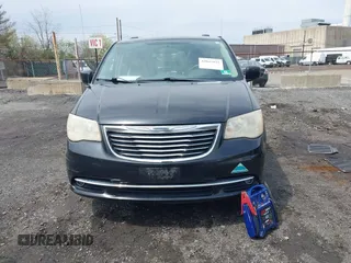 2011 Chrysler Town & Country Touring L with VIN 2A4RR8DG7BR641782, listed as a IAAI auction lot 42042025 with 141,884 mi miles and . Bid and sale history available at DreamBid. Image 11.