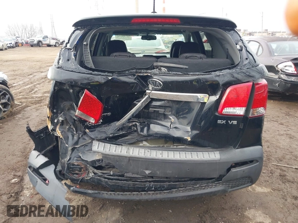 2012 Kia Sorento EX with VIN 5XYKUDA21CG285102, listed as a IAAI auction lot 41749176 with 154,034 mi miles. Bid and sale history available at carsss.com. Image 16.