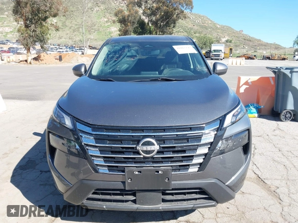 2024 Nissan Rogue SV with VIN 5N1BT3BAXRC734515, listed as a IAAI auction lot 41865245 with 8,894 mi miles and . Bid and sale history available at carsss.com. Image 13.