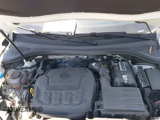 2022 Volkswagen Tiguan SE R-Line Black with VIN 3VVCB7AX3NM073218, listed as a IAAI auction lot 42254388 with 31,998 mi miles and . Bid and sale history available at DreamBid. Image 10.