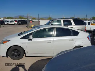 2014 Toyota Prius Four with VIN JTDKN3DU7E0386397, listed as a IAAI auction lot 42004337 with 288,370 mi miles. Bid and sale history available at carsss.com. Image 14.