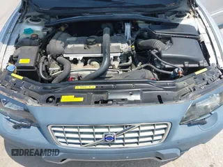 2004 Volvo V70 XC Cross Country with VIN YV1SZ59H441124920, listed as a IAAI auction lot 42456773 with 223,980 mi miles and . Bid and sale history available at DreamBid. Image 10.