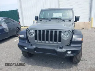 2020 Jeep Wrangler Unlimited Black and Tan with VIN 1C4HJXDG3LW298223, listed as a IAAI auction lot 42446032 with 17,688 mi miles and . Bid and sale history available at DreamBid. Image 12.