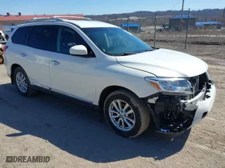 2014 Nissan Pathfinder Platinum with VIN 5N1AR2MM3EC727301, listed as a IAAI auction lot 41828113 with 126,062 mi miles. Bid and sale history available at carsss.com. Image 1.