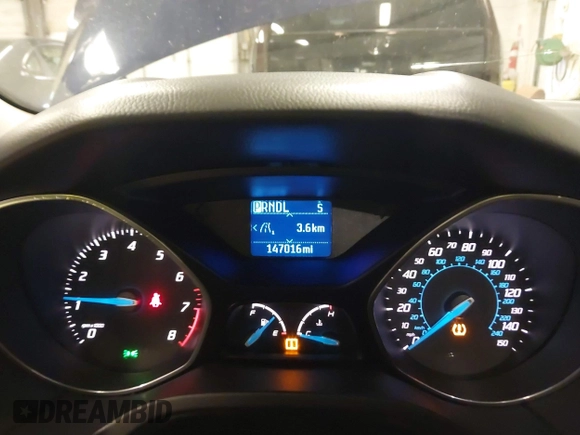 2012 Ford Focus SE z VIN 1FAHP3F24CL163493, wystawiony jako IAAI lot #42460399 z przebiegiem 147 016 mil mil oraz . Historia ofert i sprzedaży dostępna na DreamBid. Obrazek 7.