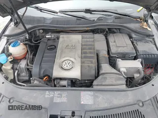 2008 Volkswagen Passat Komfort z VIN WVWAK73C68P042821, wystawiony jako IAAI lot #42320315 z przebiegiem 219 461 mil mil oraz . Historia ofert i sprzedaży dostępna na DreamBid. Obrazek 10.