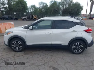 2019 Nissan Kicks S with VIN 3N1CP5CU2KL559112, listed as a IAAI auction lot 41528293 with 97,255 mi miles. Bid and sale history available at carsss.com. Image 14.