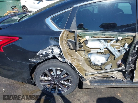2016 Nissan Altima SR with VIN 1N4AL3AP5GC149964, listed as a IAAI auction lot 41878493 with 133,323 mi miles and . Bid and sale history available at carsss.com. Image 6.