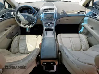 2017 Lincoln MKZ Hybrid Select z VIN 3LN6L5LU3HR639722, wystawiony jako Copart lot #52888935 z przebiegiem 88 200 mil mil oraz Szkoda całkowita • Salvage title. Historia ofert i sprzedaży dostępna na DreamBid. Obrazek 8.