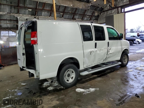 2024 Chevrolet Express Cargo with VIN 1GCWGAFP1R1195761, listed as a Copart auction lot 84272694 with 3,334 mi miles and Clean title. Bid and sale history available at DreamBid. Image 3.