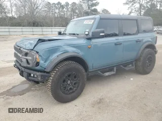 2022 Ford Bronco with VIN 1FMEE5DP4NLB49945, listed as a Copart auction lot 45152045 with 86,099 mi miles and Salvage Title. Bid and sale history available at carsss.com. Image 1.