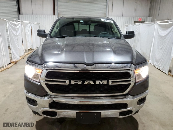 2019 Ram 1500 Tradesman with VIN 1C6RREGT6KN905267, listed as a Copart auction lot 51418525 with 137,575 mi miles and Clean Title. Bid and sale history available at carsss.com. Image 5.