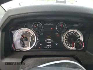 2014 Ram 1500 SLT z VIN 1C6RR7GM8ES388158, wystawiony jako Copart lot #59511765 z przebiegiem 172 755 mil mil oraz Czysty tytuł • Clean title. Historia ofert i sprzedaży dostępna na DreamBid. Obrazek 9.