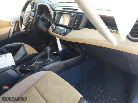 2017 Toyota RAV4 XLE with VIN JTMRFREV7HJ716723, listed as a IAAI auction lot 41672427 with 1 mi miles. Bid and sale history available at carsss.com. Image 5.