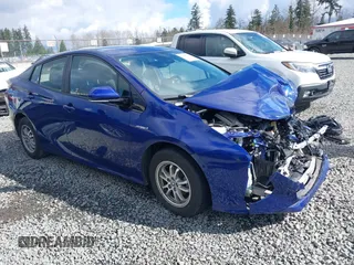 2017 Toyota Prius Two with VIN JTDKARFU2H3541565, listed as a IAAI auction lot 41815106 with 1 mi miles. Bid and sale history available at carsss.com. Image 1.