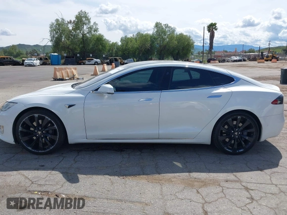 2018 Tesla Model S 75D with VIN 5YJSA1E22JF246928, listed as a IAAI auction lot 41869364 with 100,067 mi miles and . Bid and sale history available at DreamBid. Image 14.