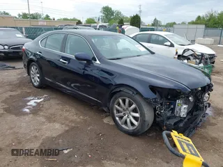 2009 Lexus LS 460 с VIN JTHCL46F995003808, выставлен на аукционе IAAI как лот 42236646 с пробегом 132 083 миль миль и . История ставок и продаж доступна на DreamBid. Изображение 1.