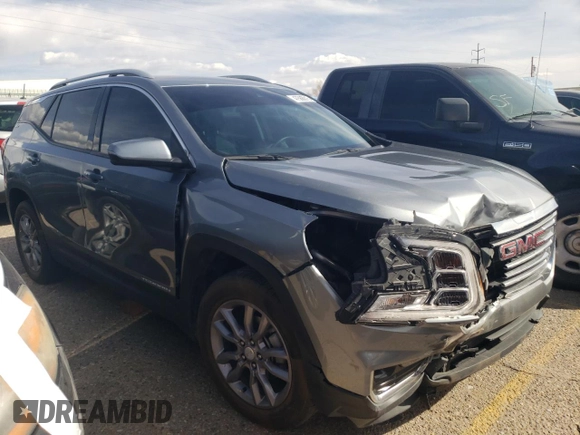 2023 GMC Terrain SLT z VIN 3GKALVEGXPL144266, wystawiony jako Copart lot #47568015 z przebiegiem 30 084 mil mil oraz Szkoda całkowita • Salvage title. Historia ofert i sprzedaży dostępna na DreamBid. Obrazek 4.