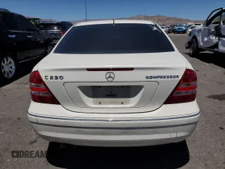 2005 Mercedes-Benz C 230 Kompressor с VIN WDBRF40J45F672944, выставлен на аукционе Copart как лот 57000985 с пробегом 194 056 миль миль и Чистый • Clean title. История ставок и продаж доступна на DreamBid. Изображение 6.