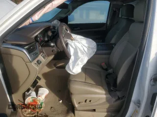 2019 Chevrolet Suburban LT with VIN 1GNSCJKC8KR354299, listed as a Copart auction lot 84266174 with 77,780 mi miles and Salvage Title. Bid and sale history available at carsss.com. Image 7.
