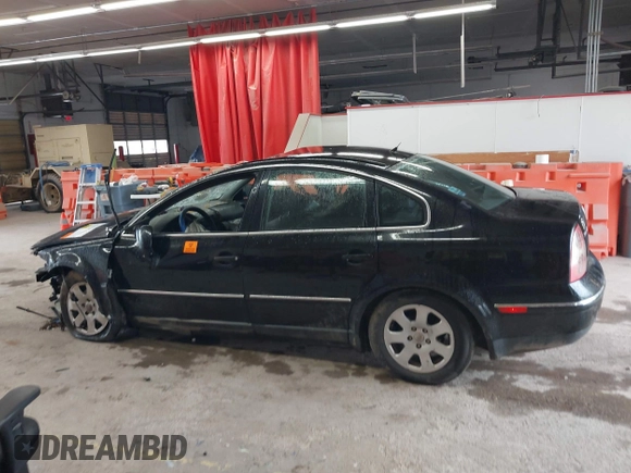 2005 Volkswagen Passat GLS with VIN WVWAD63B55P037732, listed as a IAAI auction lot 42330922 with 119,157 mi miles and . Bid and sale history available at DreamBid. Image 14.
