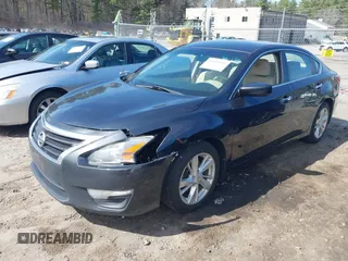 2014 Nissan Altima 2.5 S with VIN 1N4AL3AP4EC127936, listed as a IAAI auction lot 42031585 with 230,630 mi miles. Bid and sale history available at carsss.com. Image 17.