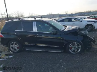 2014 Mercedes-Benz M-Class ML 350 with VIN 4JGDA5HB5EA334264, listed as a IAAI auction lot 41154262 with 91,151 mi miles. Bid and sale history available at carsss.com. Image 12.