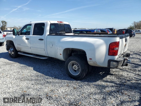 2013 Chevrolet Silverado 3500HD SRW LT with VIN 1GC4K0C8XDF171628, listed as a Copart auction lot 43151905 with 304,003 mi miles and Salvage Title. Bid and sale history available at DreamBid. Image 2.