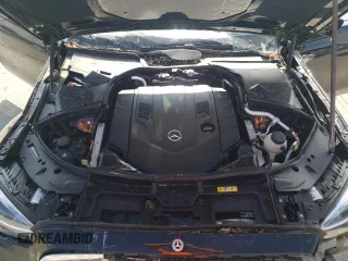2022 Mercedes-Benz S 580 z VIN W1K6G7GB9NA110154, wystawiony jako Copart lot #66277042 z przebiegiem Nie podano mil oraz . Historia ofert i sprzedaży dostępna na DreamBid. Obrazek 7.