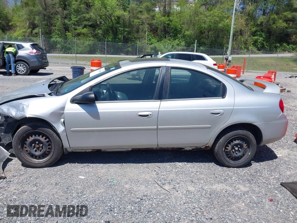 2004 Dodge Neon SXT z VIN 1B3ES56C44D580657, wystawiony jako IAAI lot #42137299 z przebiegiem 138 918 mil mil oraz . Historia ofert i sprzedaży dostępna na DreamBid. Obrazek 14.