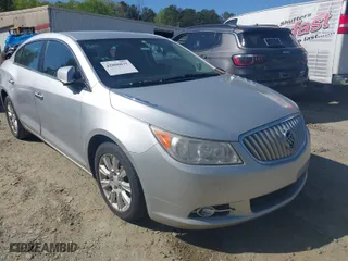 2012 Buick LaCrosse Leather with VIN 1G4GC5ER2CF171615, listed as a IAAI auction lot 42006037 with 136,591 mi miles. Bid and sale history available at carsss.com. Image 1.