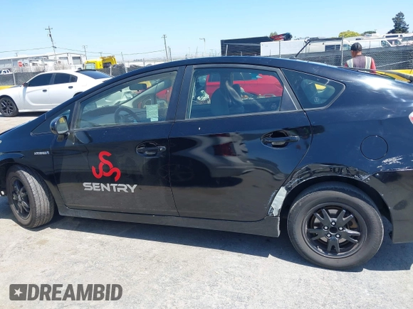 2015 Toyota Prius Four with VIN JTDKN3DU2F0471844, listed as a IAAI auction lot 42192439 with 305,246 mi miles. Bid and sale history available at carsss.com. Image 14.