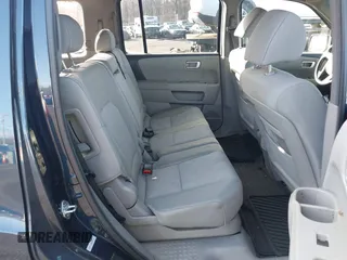 2011 Honda Pilot LX with VIN 5FNYF4H28BB089206, listed as a IAAI auction lot 41852945 with 62,116 mi miles. Bid and sale history available at carsss.com. Image 8.