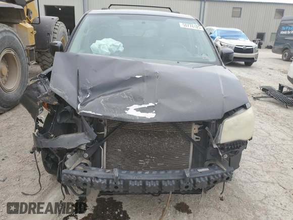2012 Chrysler Town & Country Touring with VIN 2C4RC1BG7CR259237, listed as a Copart auction lot 50774125 with 164,509 mi miles and Salvage Title. Bid and sale history available at DreamBid. Image 5.