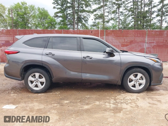 2021 Toyota Highlander L with VIN 5TDCZRAH2MS055113, listed as a IAAI auction lot 41947641 with 58,245 mi miles and . Bid and sale history available at DreamBid. Image 13.