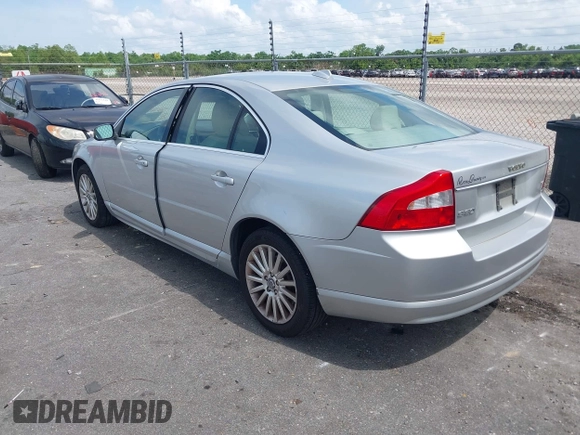 2007 Volvo S80 I6 with VIN YV1AS982871041161, listed as a IAAI auction lot 42171679 with 176,275 mi miles. Bid and sale history available at carsss.com. Image 3.