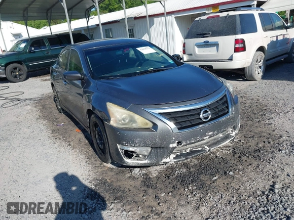 2015 Nissan Altima SV with VIN 1N4AL3AP6FC246055, listed as a IAAI auction lot 42058771 with 319,386 mi miles and . Bid and sale history available at carsss.com. Image 1.