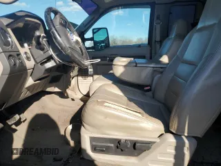 2010 Ford F-250 XL z VIN 1FTSX2B59AEA11222, wystawiony jako Copart lot #49899575 z przebiegiem Nie podano mil oraz Szkody całkowita. Historia ofert i sprzedaży dostępna na DreamBid. Obrazek 7.
