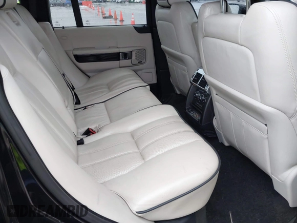2011 Land Rover Range Rover HSE Lux with VIN SALMF1D4XBA353631, listed as a IAAI auction lot 41174955 with 139,586 mi miles and . Bid and sale history available at DreamBid. Image 8.